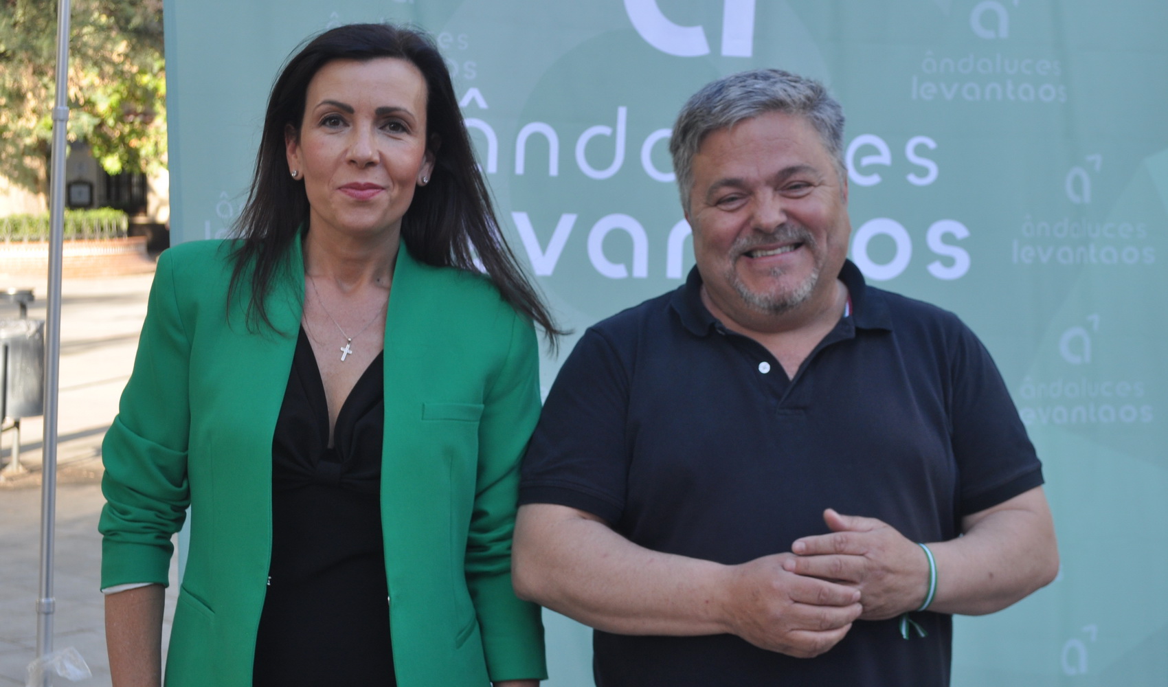 Andaluces Levantaos denuncia la hipocresa de algunos candidatos en campaa.